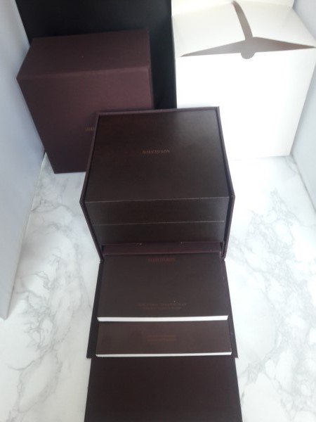 BOUCHERON INNER / OUTER NOS BOX + INSTRUCTIONS & GUARANTEE (UNUSED)