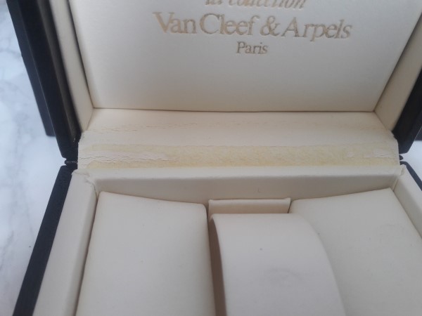 VAN CLEEF & ARPELS PRESENTATION WATCH BOX, INNER / OUTER NOS BOX 