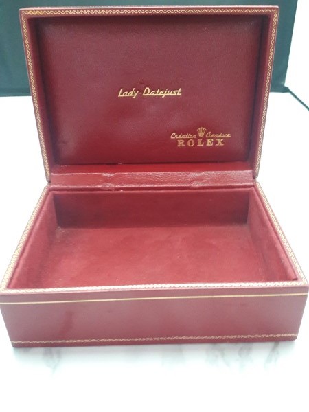 ROLEX : LADY DATEJUST RED LEATHER PRESENTATION WATCH BOX  