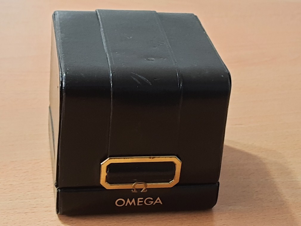 RARE VINTAGE 1970'S OMEGA CUBE LEATHER WATCH BOX  - USED CONDITION